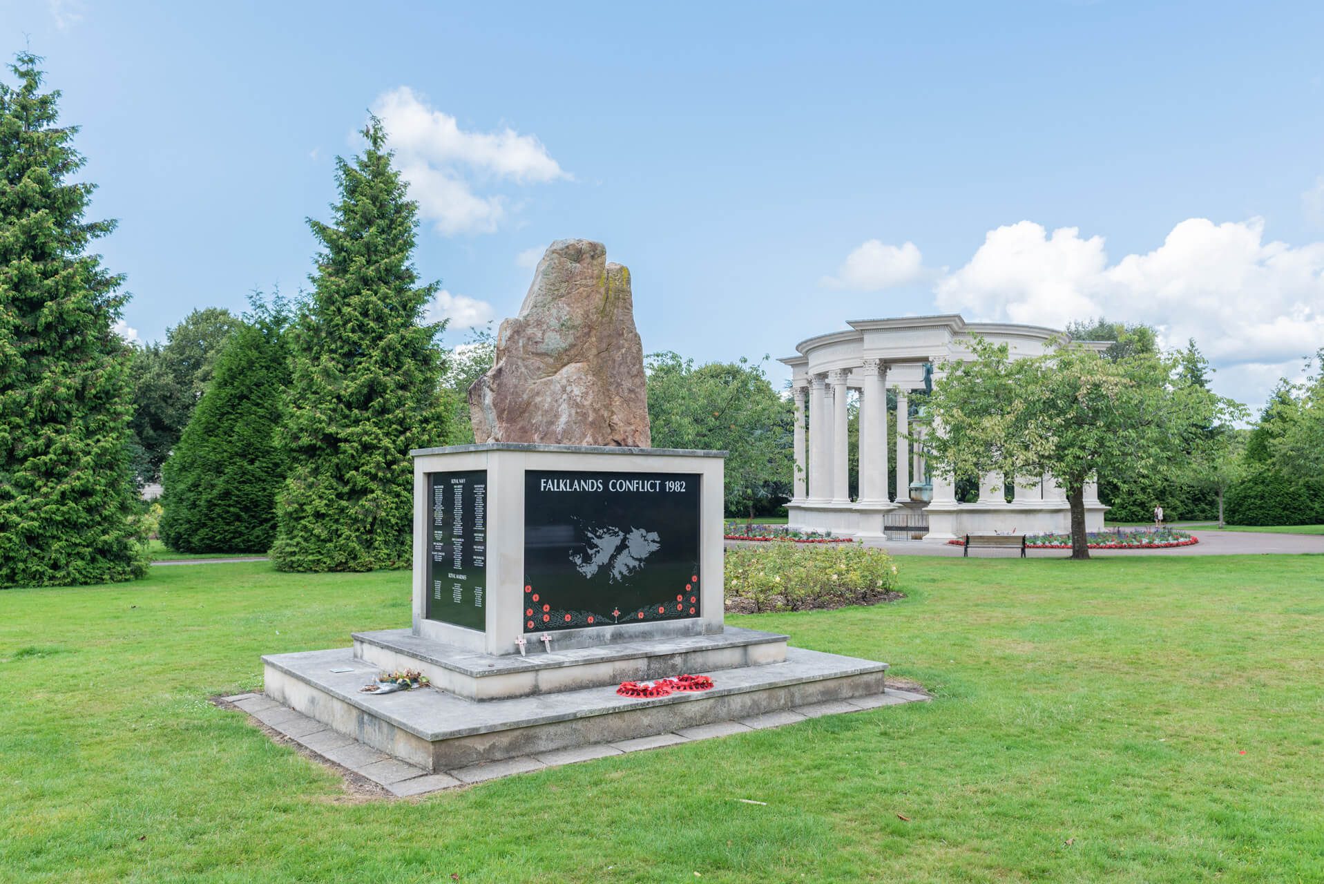 Image of the Falklands War Memorial in Alexandra Gardens