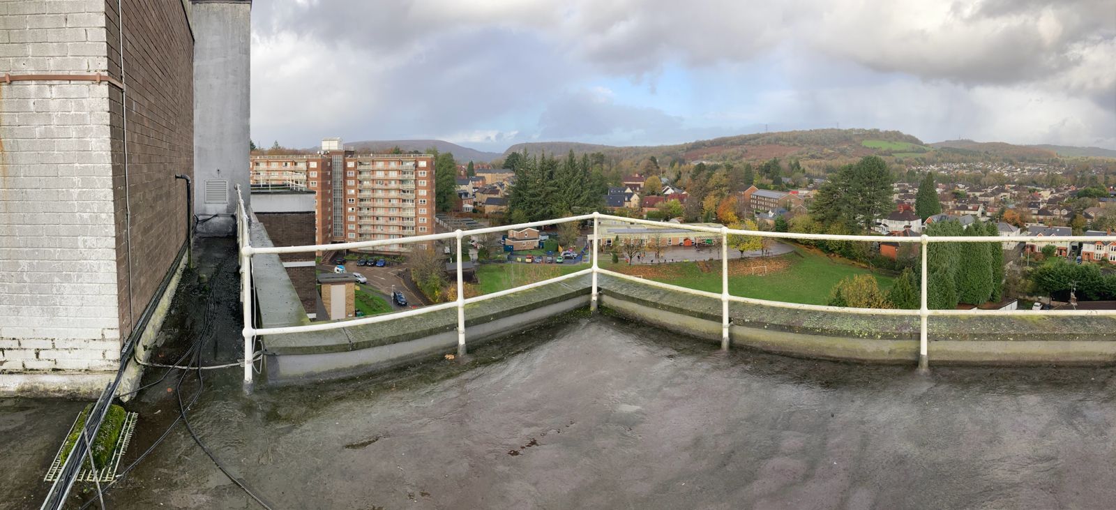 Image of the balcony in Sycamore House